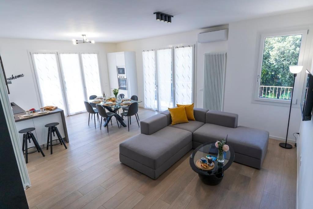 Rossini Home Pesaro Vicino Al Teatro Rossini By Yohome Luaran gambar