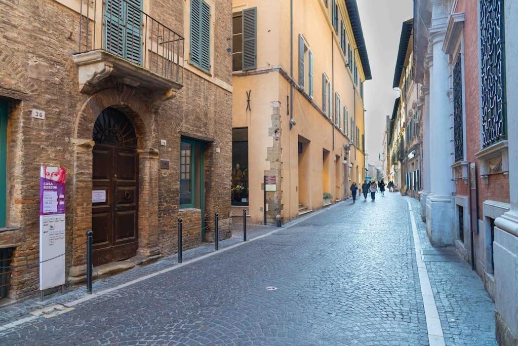 Rossini Home Pesaro Vicino Al Teatro Rossini By Yohome Luaran gambar